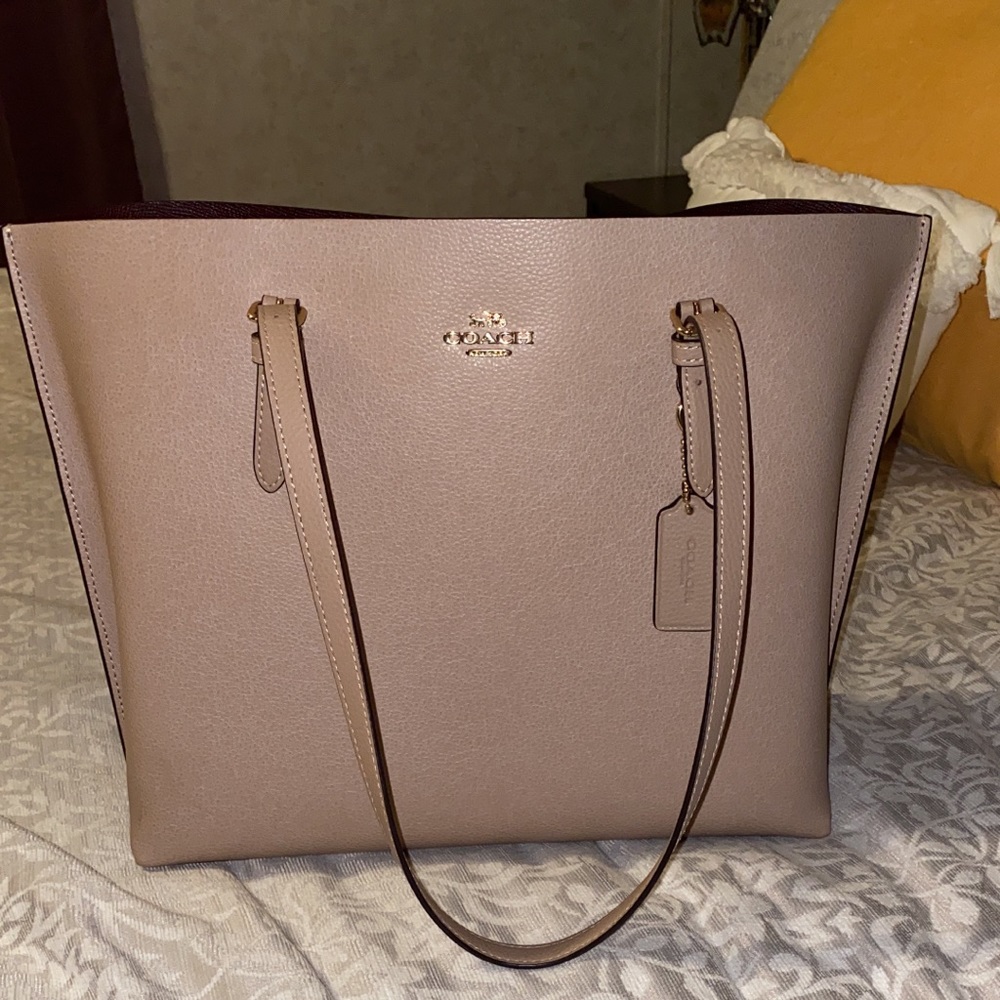 Authentic Coach purse used once like brand new!